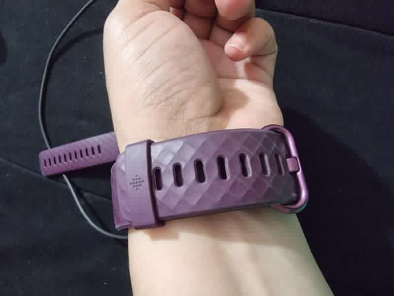 Fitbit Charge 4