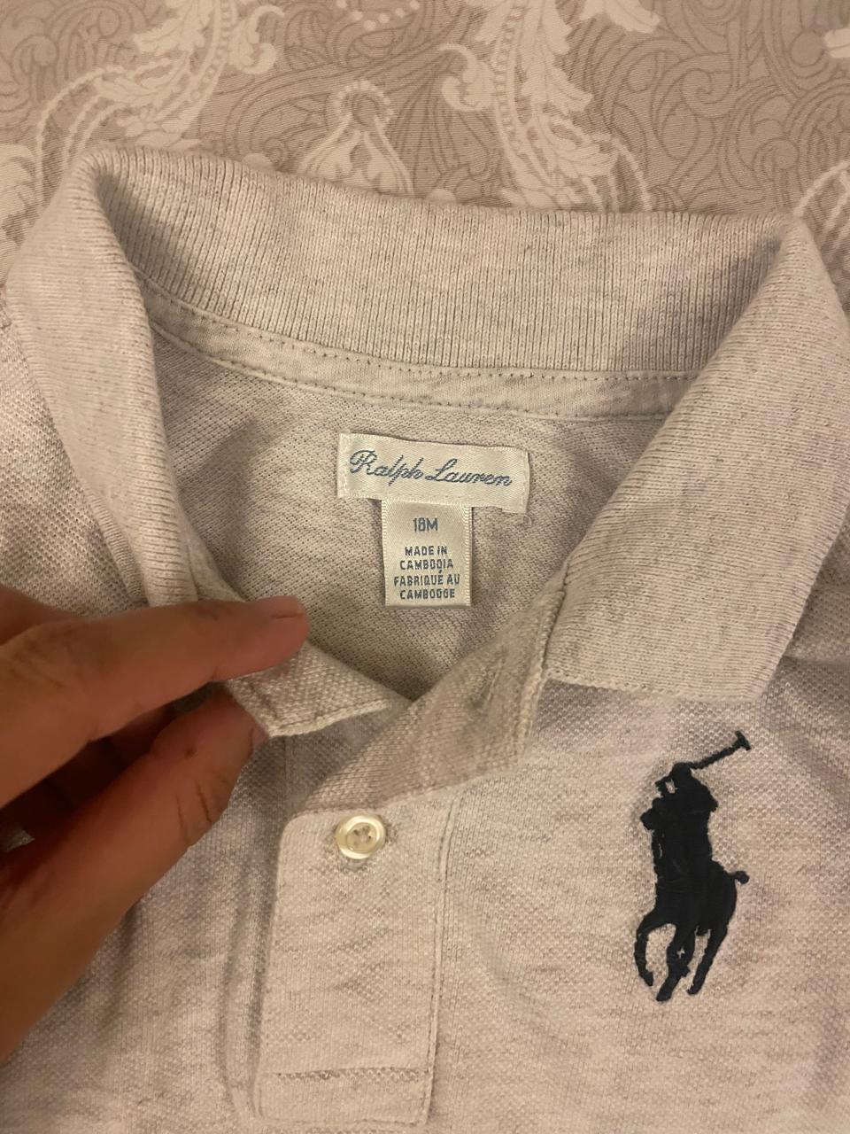 Ralph Lauren Grey Tshirt. Size: 18m