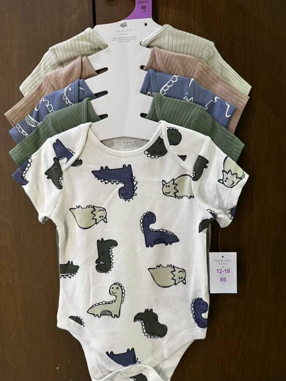 Primark Bodysuits / Set of 5 / Size 12-18m