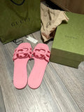 Gucci. Size: 37