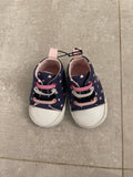 Max Shoes. Size: 17