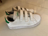 Canvas. Size: US 13.5