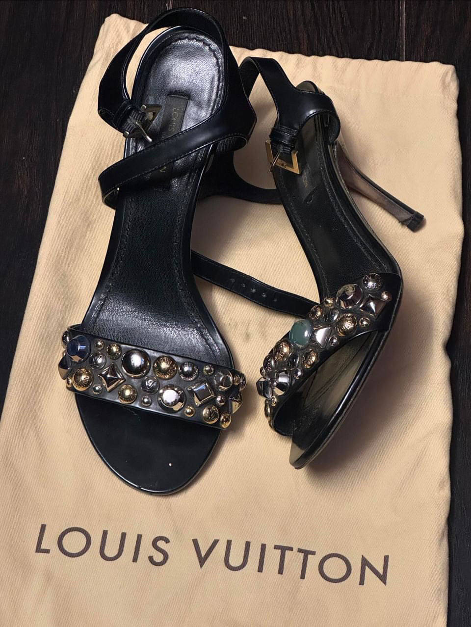 Louis vuitton black heels online