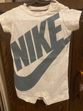Romper. Size: 0-3m