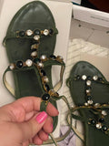 Slippers. Size: 8