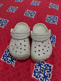 Crocs Size: c6