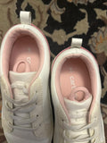Carter’s Shoes. Size: 9