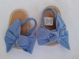 Sandals. Size: 0-3m