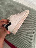 Stan Smiths. Size: Uk 5k (kids)