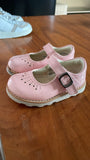 Clarks Mary Janes Shoes. Size: 4F