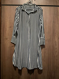 Breakout Button Down Shirt. Size: Large