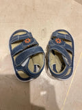Kids Sandals size: Almost 1 yr