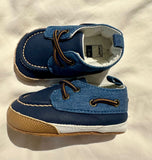 Carter’s Shoes. Size: 3-6m