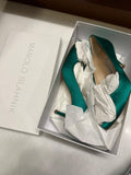 Monolos Hangisi. Size: 36