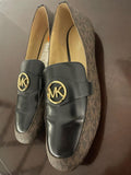 Michael Kors. Size: 6.5