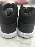 DC Shoes. Size: EUR 29