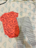 Carter’s 2pc Set. Size: 18m