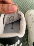 Stan Smiths. Size: Uk 5k (kids)