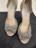 Betsey Johnson Heels. Size: 39