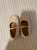 Old Navy Pumps. Size: 18-24m