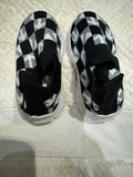 Shoes. Size: 3-6m