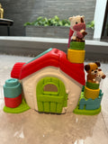 Clementoni 17662 Sensory Farm House Playset