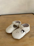 Shoes / Size 0-3m