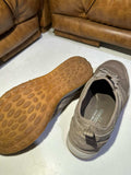 Shoes / Size US 6 / EURO 37