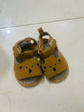 Juniors Shoes / Size 12-18m / 5Inches