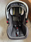 Graco Baby Car Seat / Age 0-9m