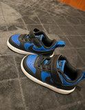 Shoes / Size 22