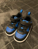 Shoes / Size 22
