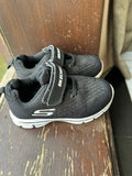 Skechers Dlite / Size 27 / 7.5 Inches