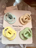 Tommee Tippee Ultra-light StayPut Dummy / Size 0-6m