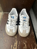 Samba’s Shoes / Size 23