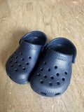 Crocks / Size C 4