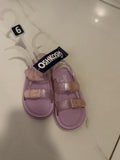 Carter’s Oshkosh Sandals / Size 6