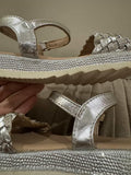 Bubble Kids Silver Woven Flat Sandals with a Buckled Ankle Strap / Size 25