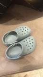 Crocs / Size 25