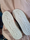Dude Shoes / Size 2 US