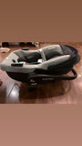 Maxi Cosi Carry Cot + Car Seat / 0-13 kgs