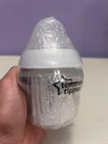 Tommee Tippee Closer to Nature Anti-Colic Baby Bottle / Size 0-6m