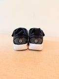 Baby Joggers / Size 17