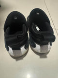 Shoes / Size EUR 25 / US 8c
