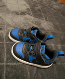 Shoes / Size 22