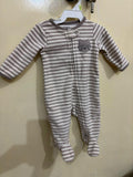 Carter's Sleepsuit / Size 0-3m