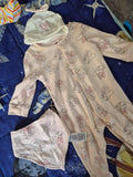 Juniors Disney Sleepsuit / Cap & Bib Set / 0-3m