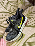 Air Max Shoes / Size 28