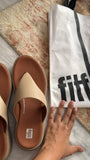 Fitflop Lulu Leather Toe-Post Sandal / Size 39